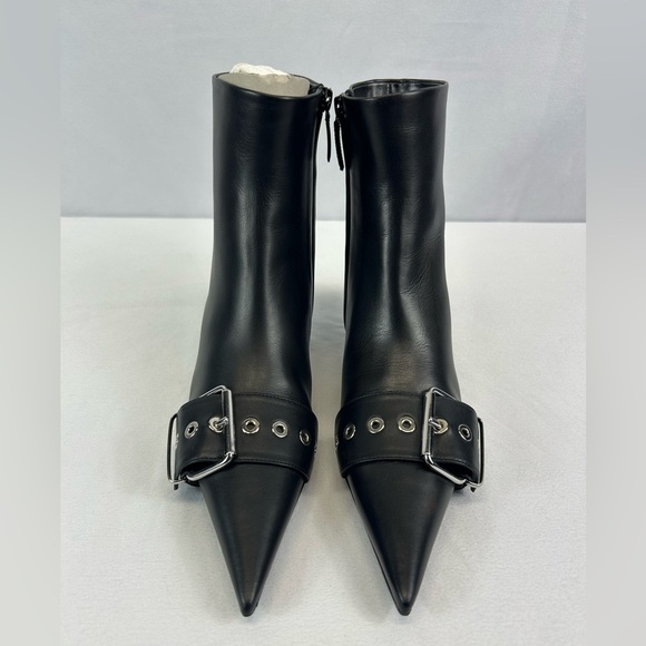 BALENCIAGA
Square Knife Buckled Leather Ankle Boots - Picture 2 of 10